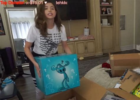 pokimane nipple slip|Pokimane forgets about mirror during unboxing stream, promptly。